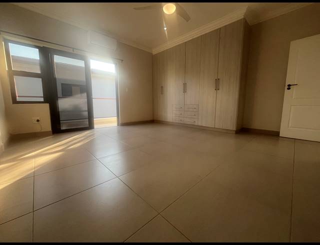 3 BEDROOM HOUSE TO LET IN NEW SALT ROCK CITY